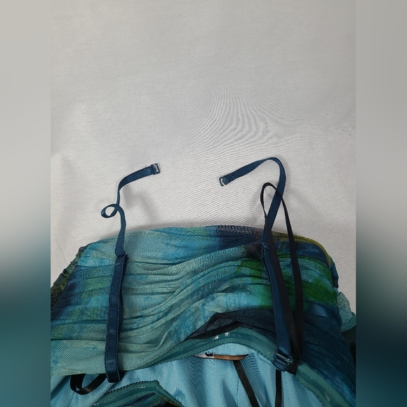 BCBG Winnie aquamarine watercolor Printed Shirred Bodycon Dress Size 4 - Picture 6 of 6